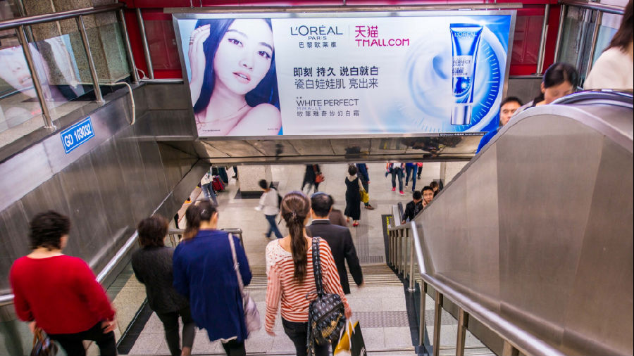 地铁梯顶发布案例